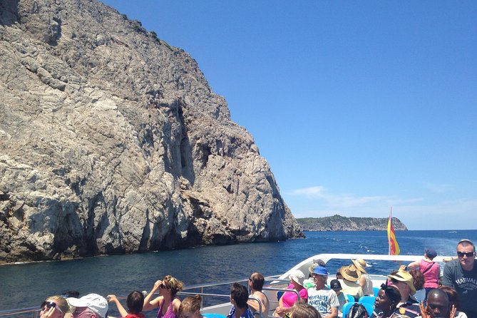 Panoramic Mallorca Boat Trip to Formentor Beach - Landmarks and Commentary