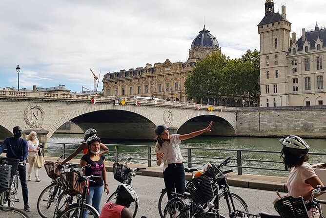 Paris 3-hour Sightseeing Bike Tour - How to Book and Prepare