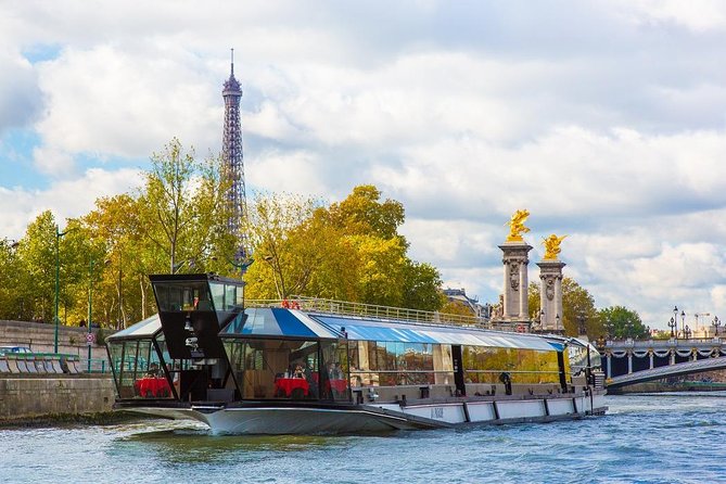 Paris Christmas Lunch Cruise by Bateaux Mouches - Support and Assistance