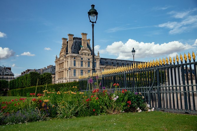 Paris With Locals: Louvre PRIVATE Tour With a Local - Positive Feedback on Guides and Pricing