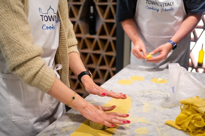 Pasta & Risotto Cooking Class in Milan and Market Food Tour - Customer Testimonials