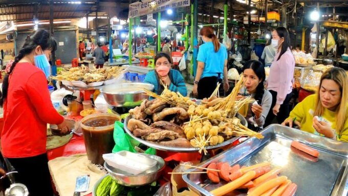 Phnom Penh and Local Market With Street Food Tasting Tour - Duration and Experience