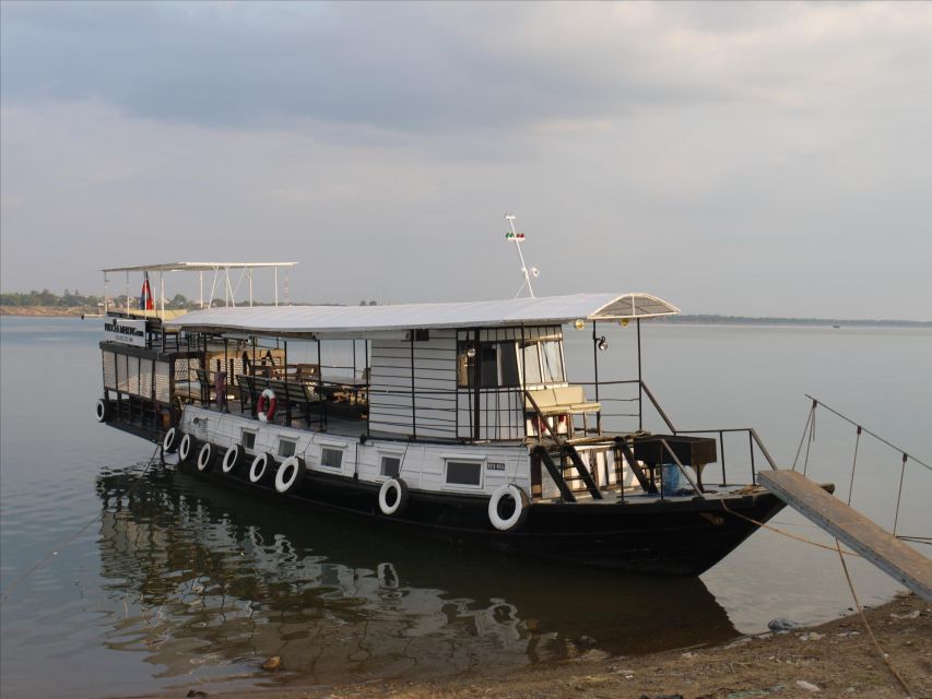 Phnom Penh Dinner Cruise - Common questions