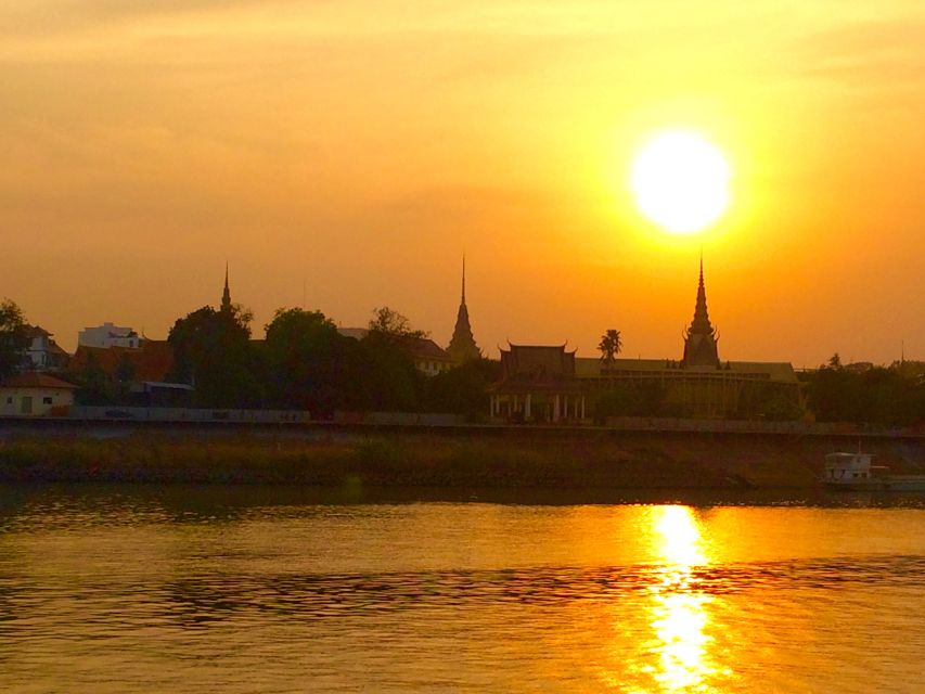 Phnom Penh: Sunset Cruise With Unlimited Beer and Drinks - Tour Description