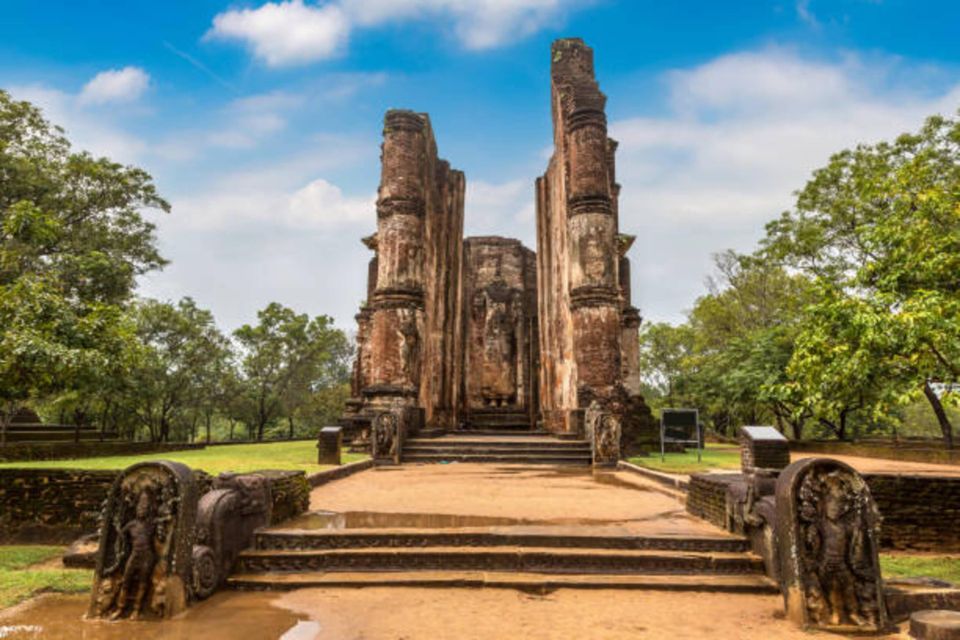 Polonnaruwa Ancient City Tour With Minneriya Elephant Safari - Tour Details: Polonnaruwa City and Elephant Safari