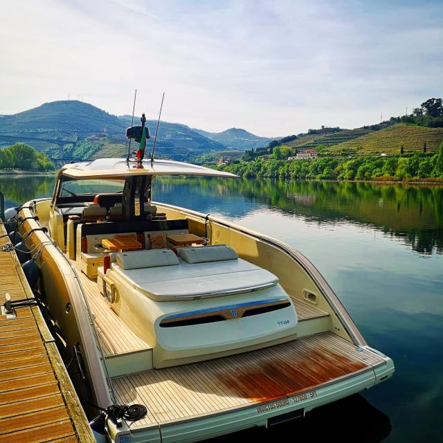 Porto: Douro Exclusive Yacht Sightseeing Tour - Reservation Specifics