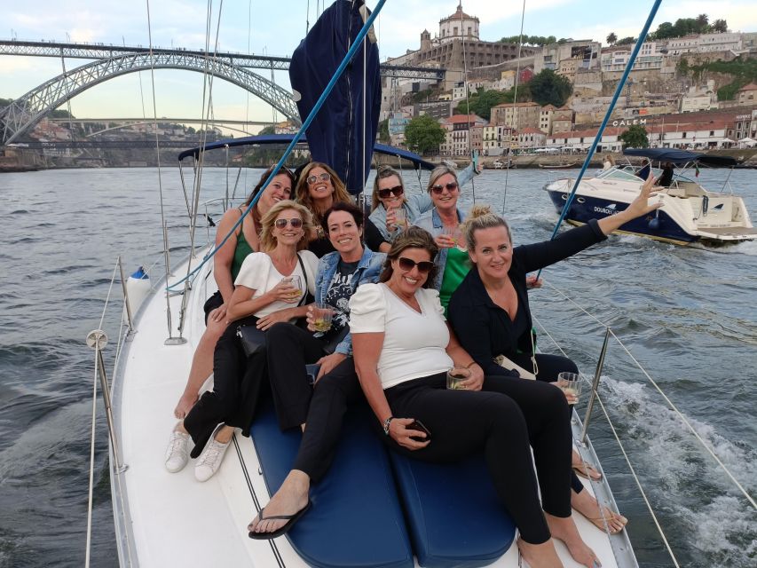 Porto: Exclusive Party Aboard a Charming Sailboat With Drink - Gift Option