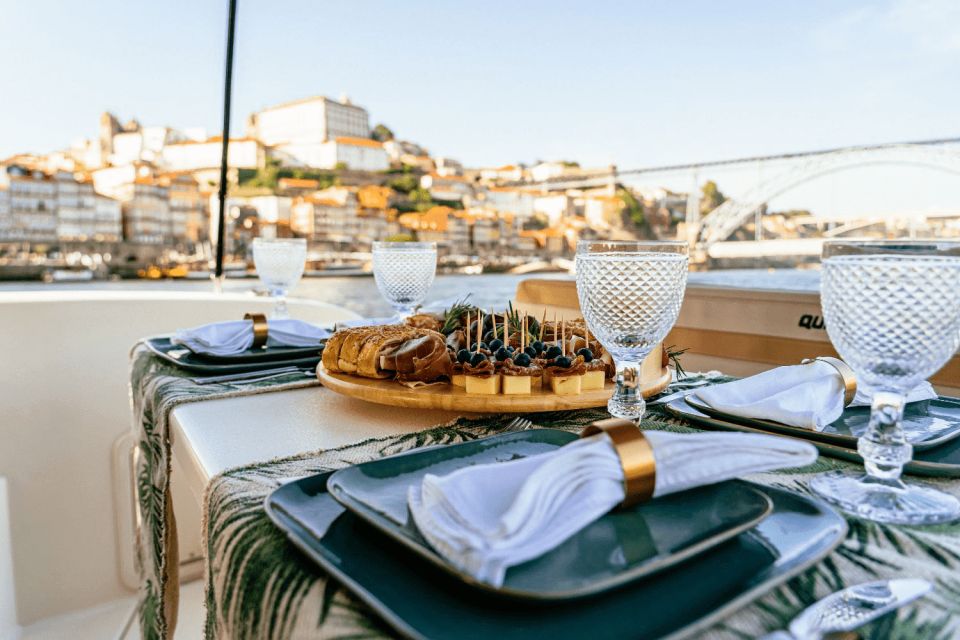Porto: Private Boat Tour in Douro River - Full Description