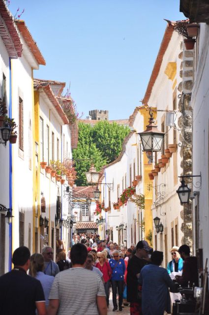 Porto to Lisbon With Aveiro-Coimbra-Fátima-Nazaré-Óbidos - Fátima: A Pilgrimage Site of Religious Importance