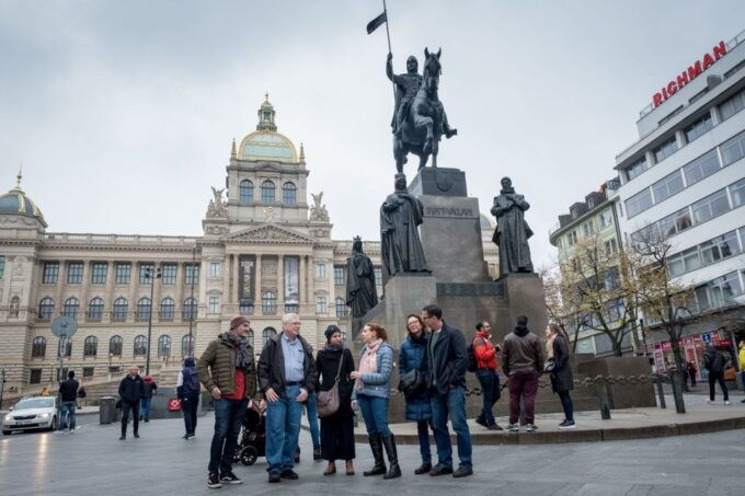 Prague 3-Hour Tour: 1,000 Years of European History - Prague Art Nouveau Marvel