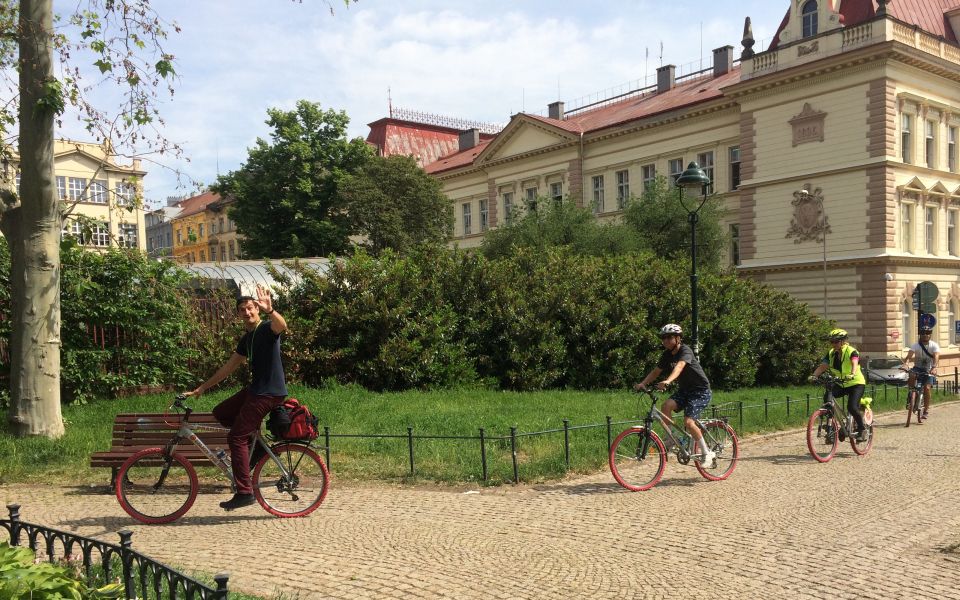 Prague "ALL-IN-ONE" City E-Bike Tour - Participant Limitation