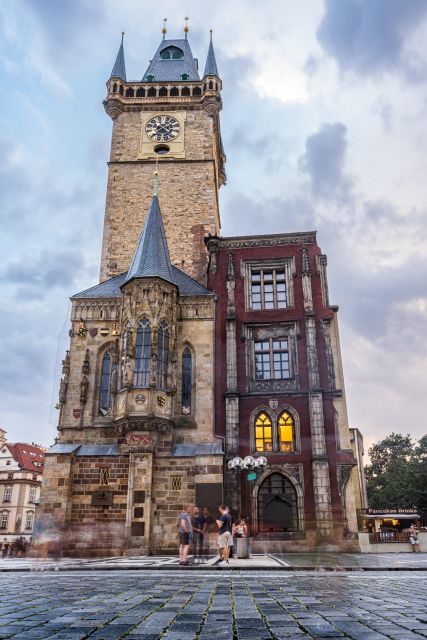 Prague: Old and New Town Walking Tour With Boat Trip - Additional Details