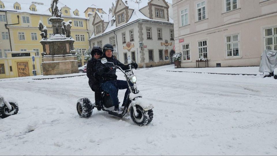 Prague: Private 2-Hour Trike Live Guided Tour - Pragues Architectural and Cultural Appeal