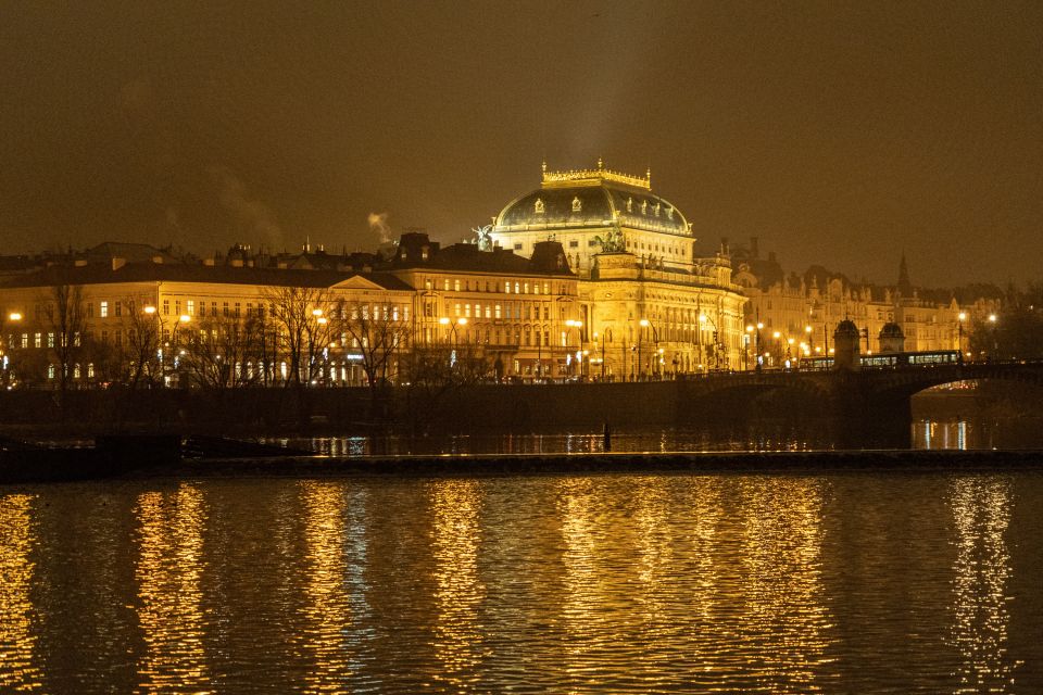 Prague: River Boat Cruise and Guided Tour With Drink - Location and Meeting Point