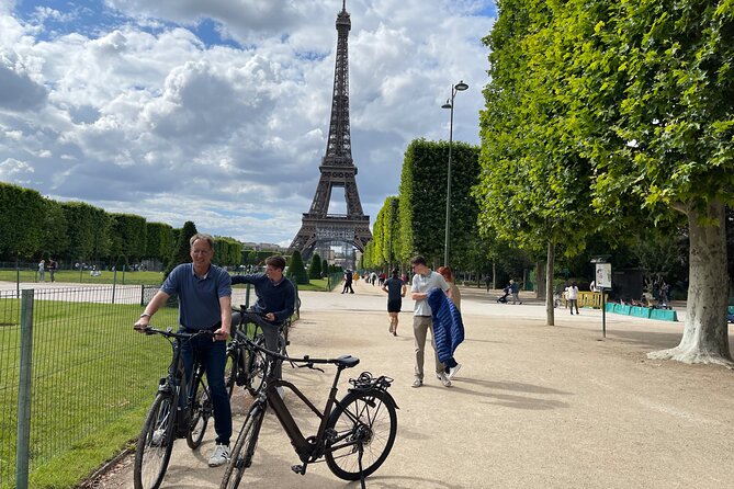 Private 2.5 Hour E-Bike Tour Around Paris - Reviews and Feedback Summary