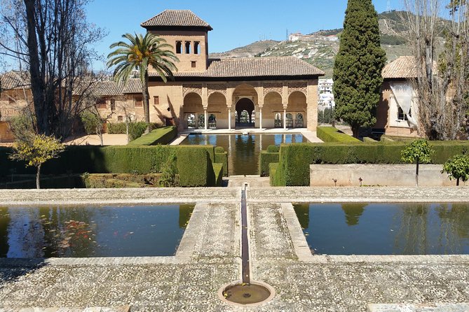 Private 3-Hour Tour to Alhambra & Nasrid Palace Tickets Included - Private Tour Benefits and Company Feedback