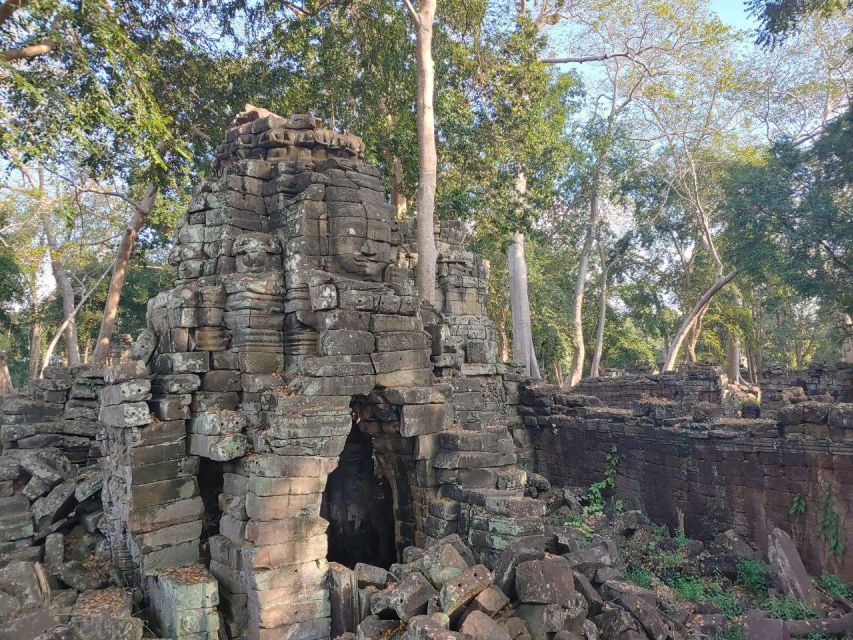 Private Adventure Off the Beaten Track to Banteay Chmar - Transportation and Guides
