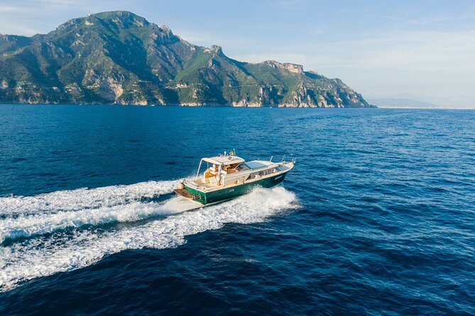 Private Boat Tour Along the Amalfi Coast or Capri - Restaurant Experience and Customer Feedback