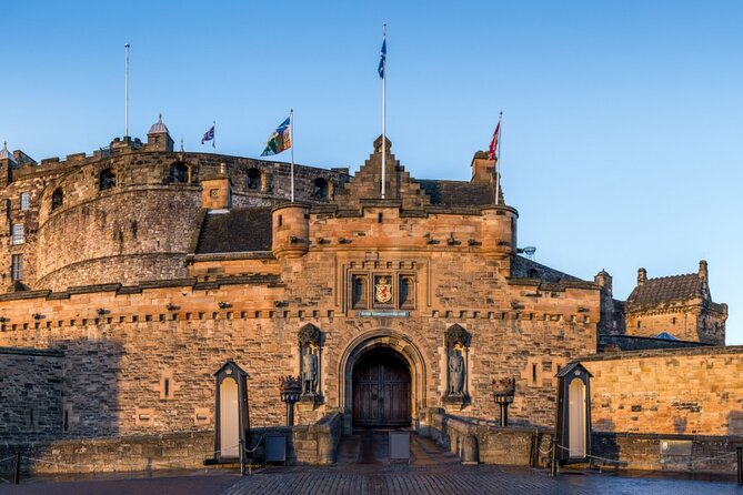 Private Edinburgh Castle Walking Tour With Skip-The-Line Access - Tour Itinerary
