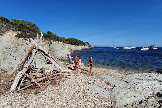 Private Full-Day Boat Trip to Porquerolles - Tour Amenities and Inclusions
