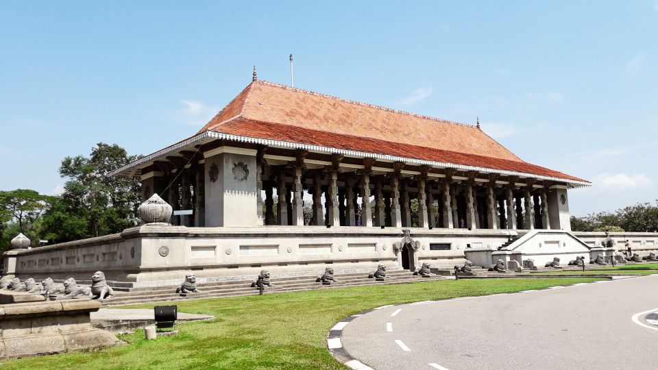 Private Guided Colombo Half-Day City Tour - Tour Highlights
