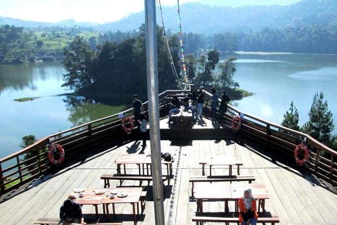 Private Guided Sightseeing Day Tour of Bandung - Booking and Pricing Information
