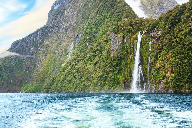 Private Milford Sound Tour With Cruise & Lunch From Te Anau - Traveler Reviews