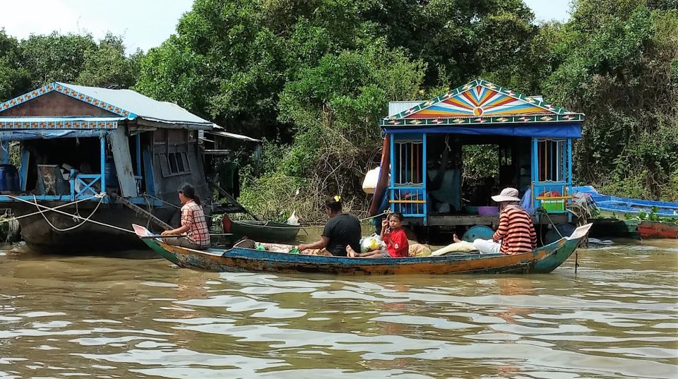 Private River Cruise From Siem Reap to Battambang - Scenic Views of Fishing Villages