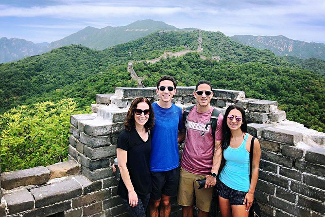 Private Roundtrip Transfer to Mutianyu Great Wall From Beijing - Private Driver and Sign Details