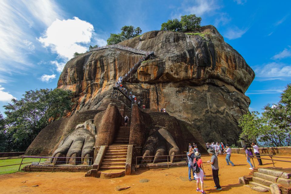 Private Sigiriya and Dambulla Day Tour From Kaluthara - Pricing and Reservation Information