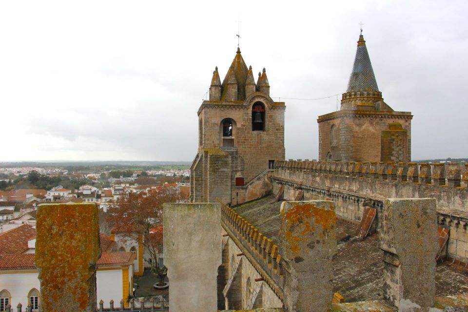 Private Tour to Évora and Alentejo With Wine Tasting - Tour Experience