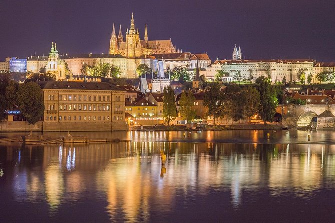 Private Transfer From Vienna to Prague With 2h of Sightseeing - Booking and Cancellation Policy