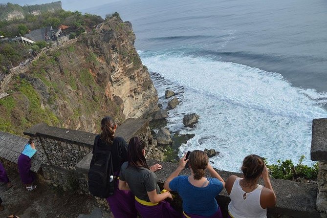 Private Uluwatu Temple and Kecak Fire Dance Evening Tour in Jimbaran Bay - Tour Guide Experience