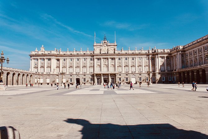 Private Visit to the Royal Palace of Madrid and the Prado Museum. - Visitor Experience Insights