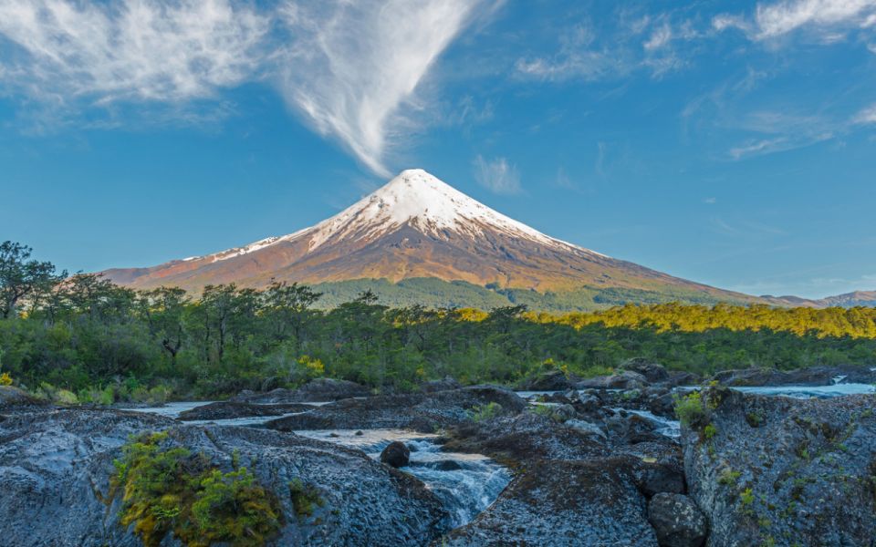 Puerto Varas: Osorno Volcano Day Trip by Air-conditioned Van - Scenic Drive