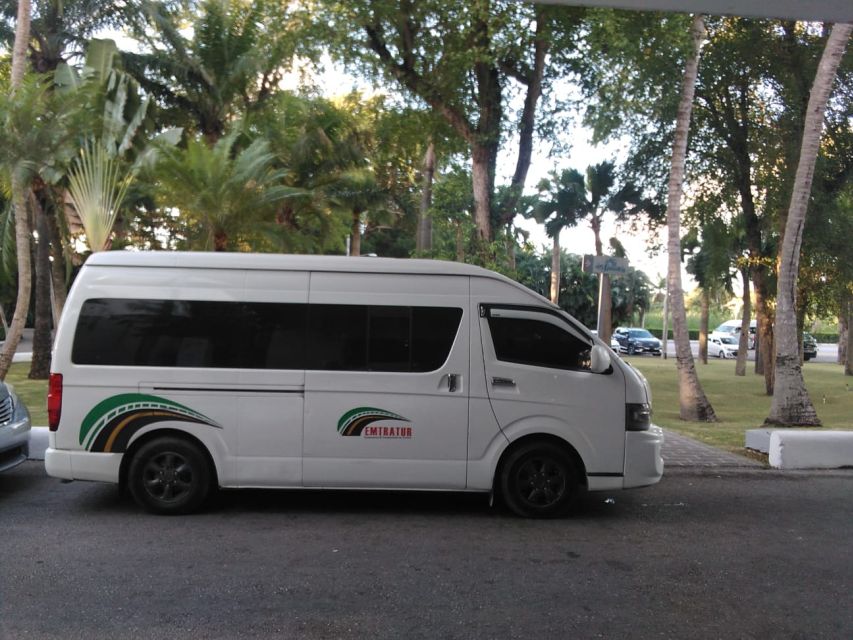 Punta Cana: Private Transfer From Punta Cana to Bayahibe - Transfer Options and Group Sizes