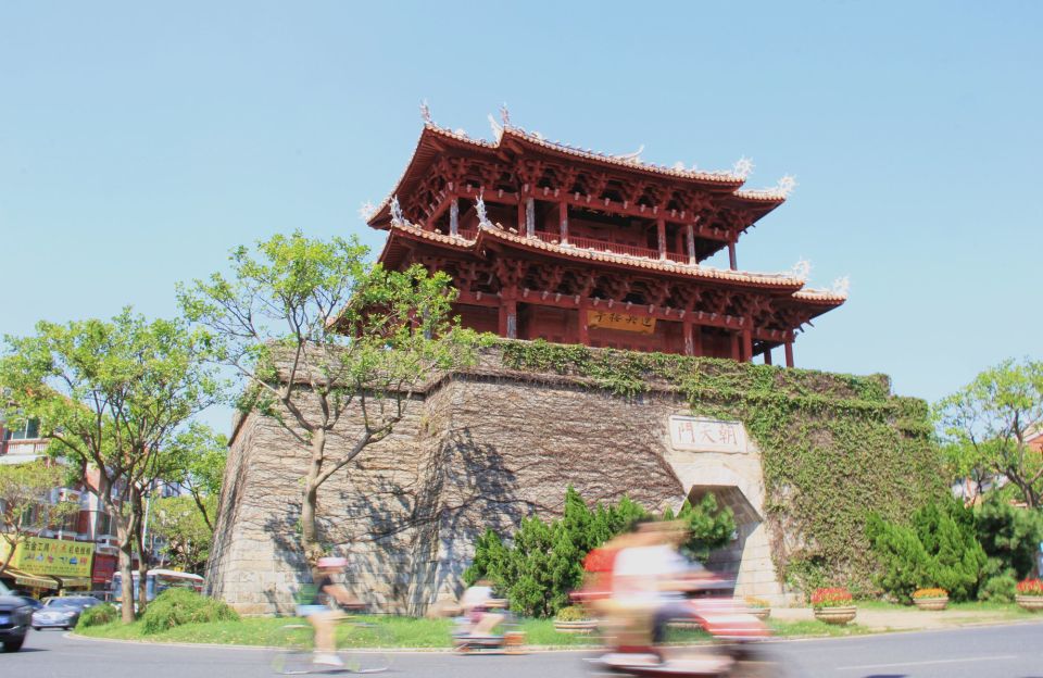 Quanzhou: Full–Day Highlights Sightseeing Tour - Transportation