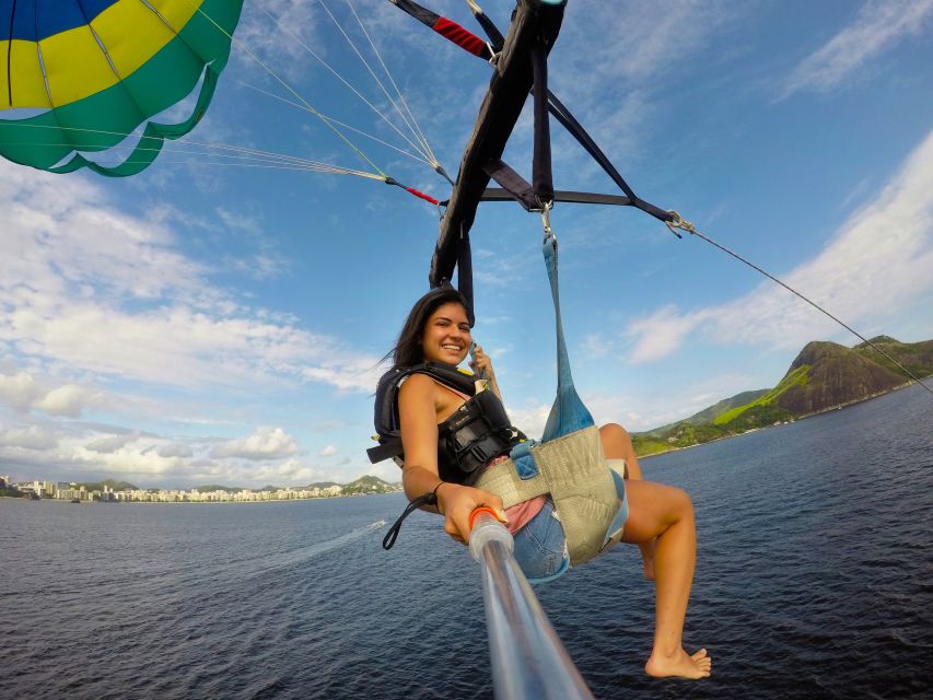 Rio De Janeiro: 2-Hour Boat Trip With Parasailing - Location and Product Details