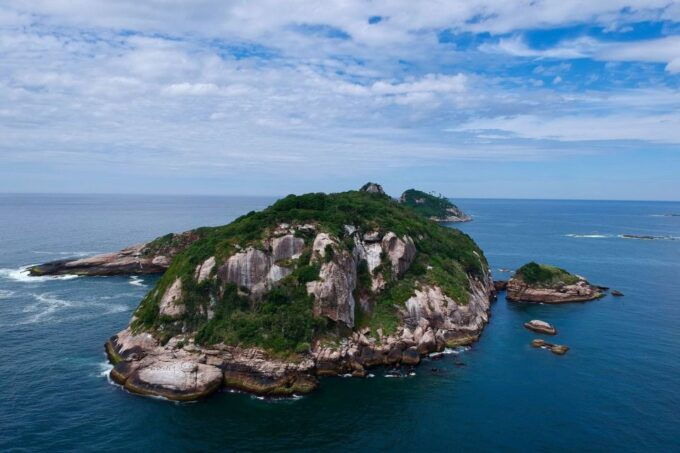 Rio De Janeiro: Boat Tour With Planasurf in Tijucas Island - Safety Considerations