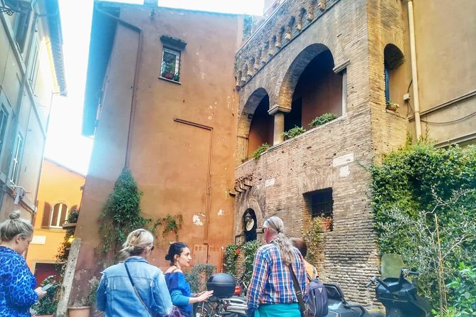 Rome Trastevere Food Tour by Night With Wine Tasting and Guided Sightseeing - Customer Reviews and Feedback