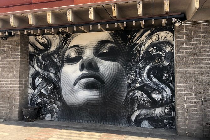 RoRo Street Art Tour in Phoenix - Customer and Host Interaction
