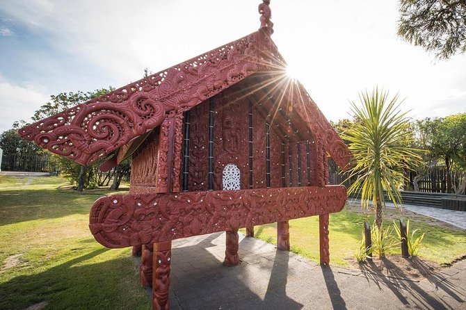 Rotorua Small Group Tour Incl Te Puia, Buffet Lunch & Concert - Common questions