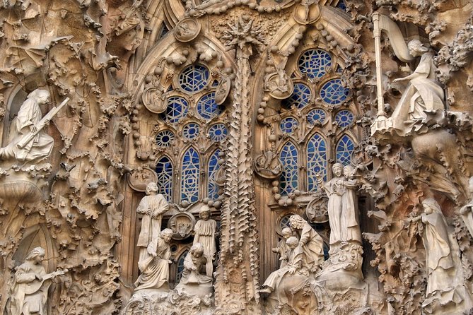 Sagrada Familia: Fast Track Guided Tour With Optional Tower - Cancellation Policy and Requirements