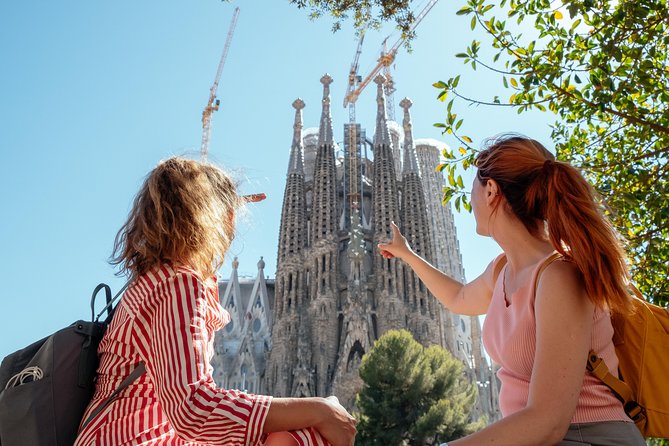 Sagrada Familia & Surroundings Private Tour With Local Guide - Cancellation Policy