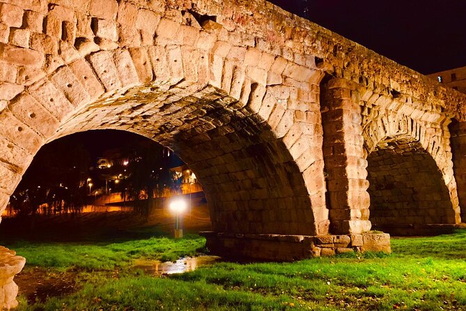 Salamanca Small-Group Guided Evening Tour - Common questions