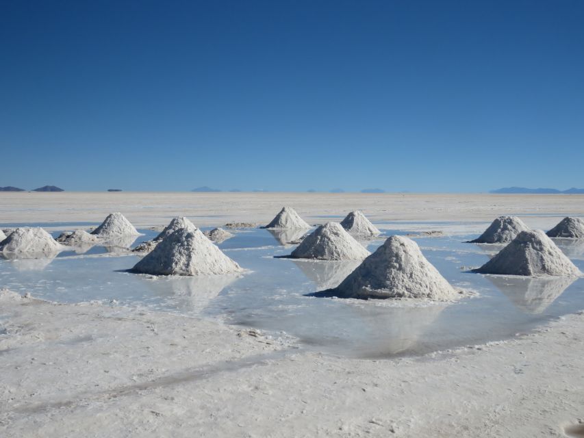 Salar De Uyuni and Lunch - Guides Performance