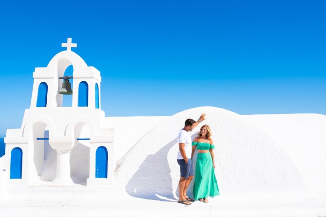 Santorini 1 Photo Tour Session With Your Personal Photographer - Indulge in Food and Drinks
