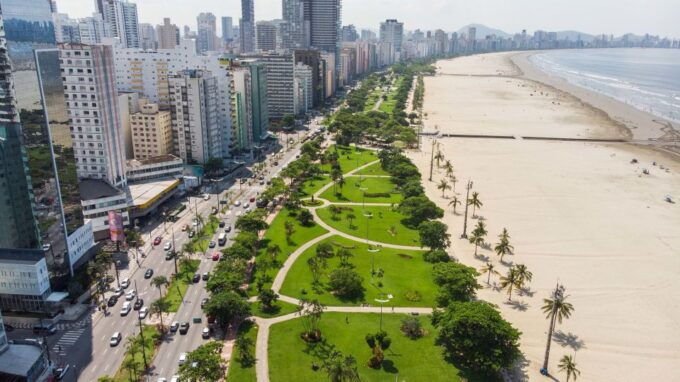 São Paulo: Santos and Guaruja Day Trip With Pickup and Beach - Attractions to Explore on the Tour