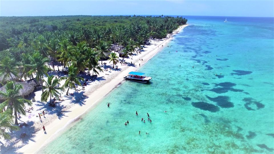 Saona Island Day Trip Lobsters Included - Excursion Highlights