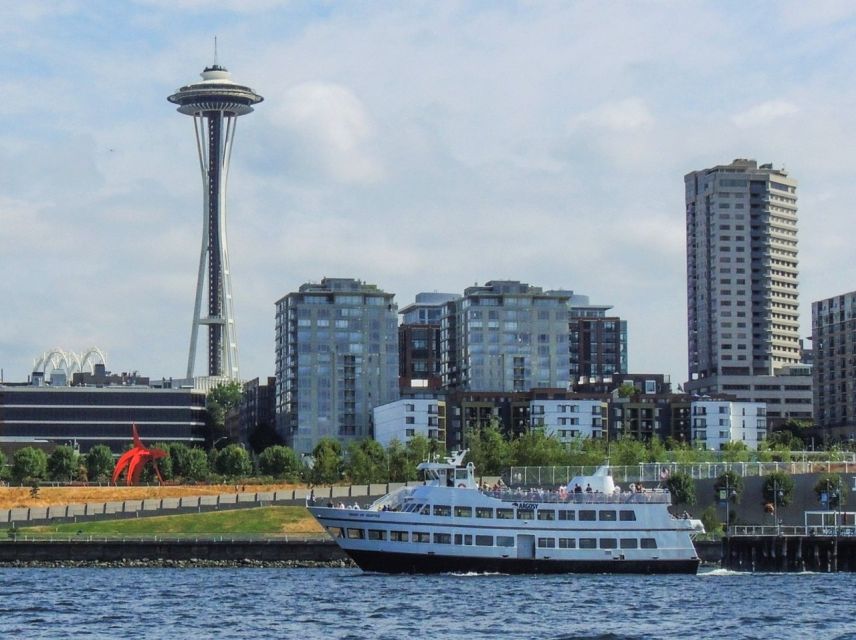 Seattle: Small Group Tour W/Space Needle, Boat & Underground - Space Needle Observatory